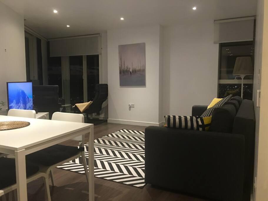 Grand Serviced Apartment***** Кройдон Экстерьер фото
