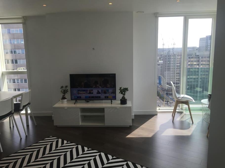 Grand Serviced Apartment***** Кройдон Экстерьер фото
